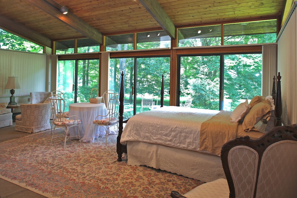 Tanglewood Suites - Property Image 20