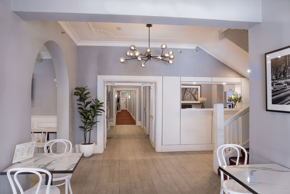 Potts Point Vacations - No9 Springfield - Property Image 4
