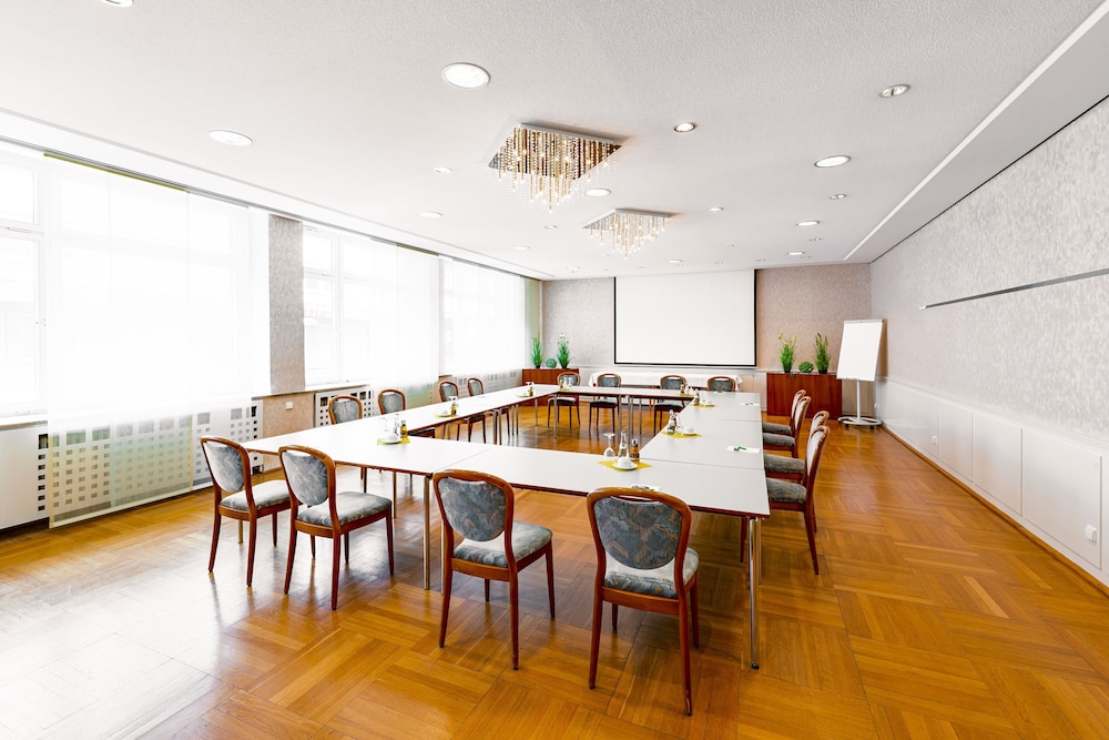 Stuttgart Vacations - TOP VCH Hotel Wartburg Stuttgart - Property Image 7