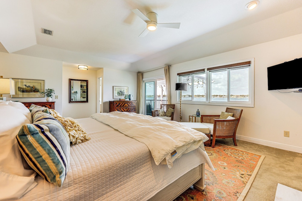 Buena Vista St Augustine: Villa w/ Pool & Dock
