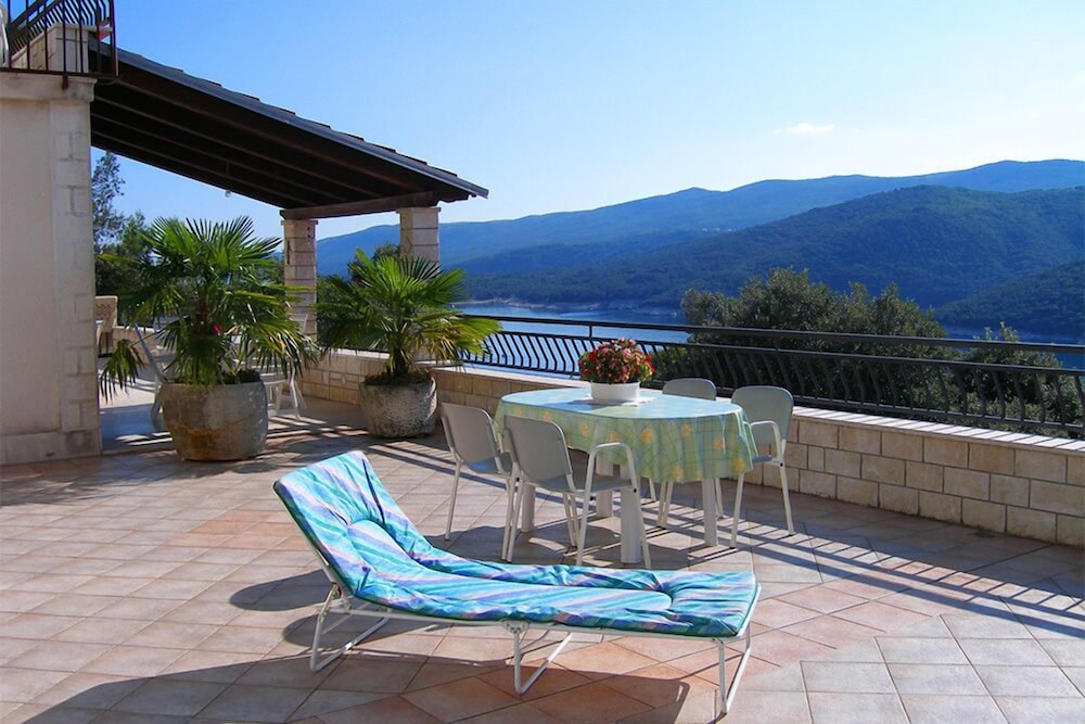 House Adrijana