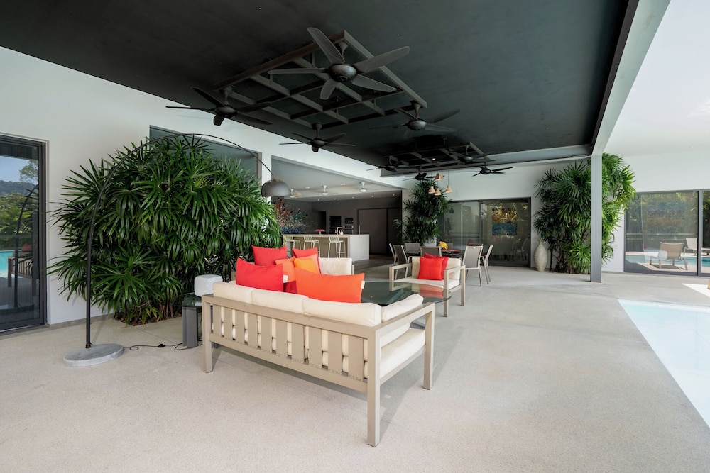 Grand 17m Pool 5BR Villa Mayacol NaiHarn