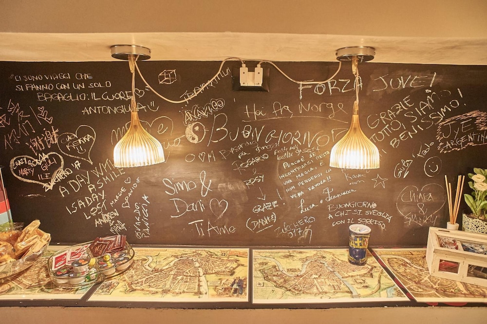 Abbraccio di Romeo e Giulietta