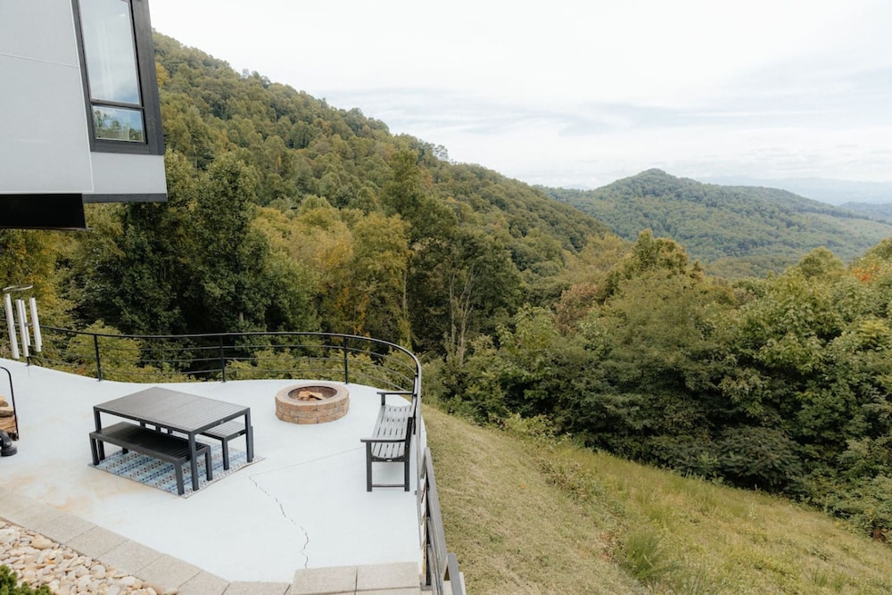 Luxury Retreat in the Clouds Jaw-dropping Views