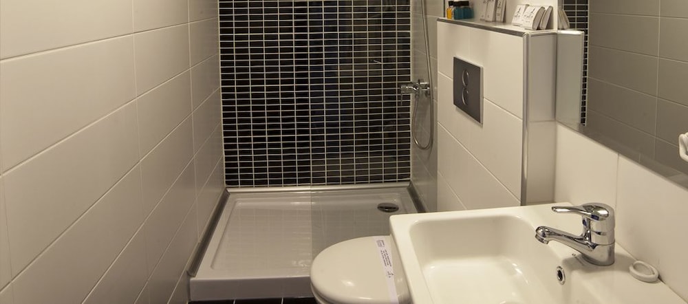 Yürüyüş Yapılan Otel - Image 19