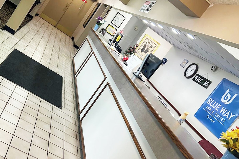 Blue Way Inn & Suites La Crosse