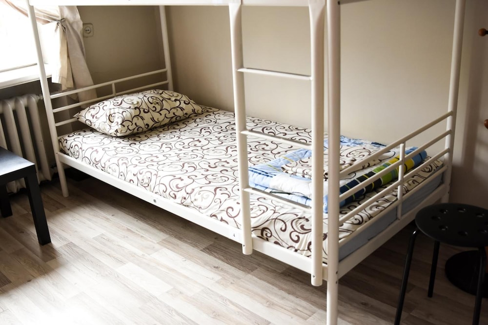R Hostel