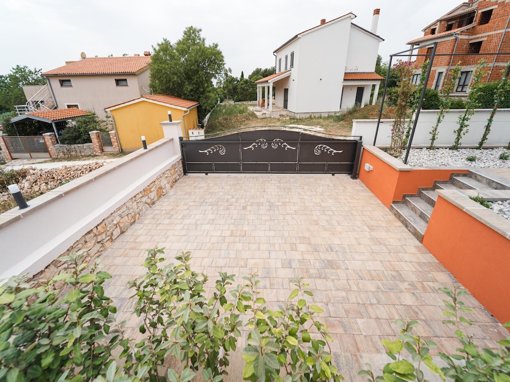 Basilica Villas