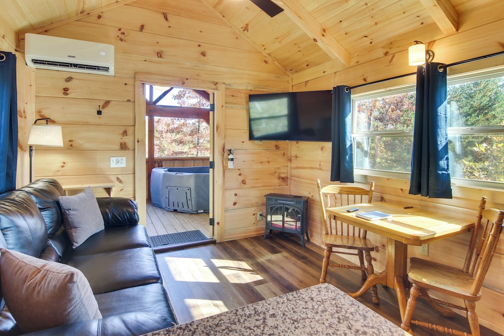 Sweet Thang: Romantic Blue Ridge Mtns Getaway