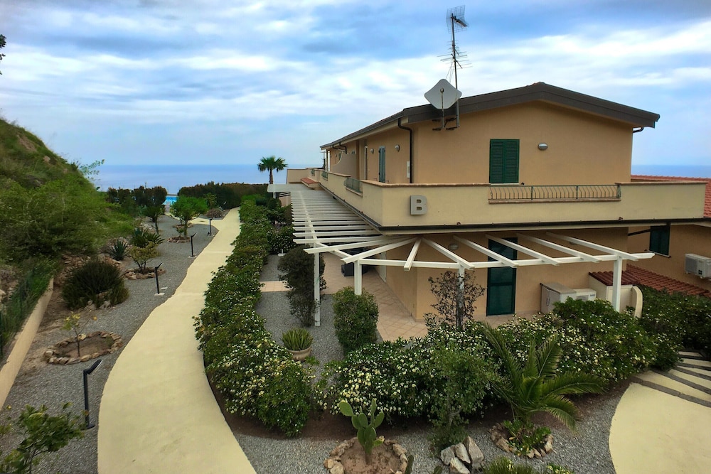 Apartment in Tropea With Sea Views