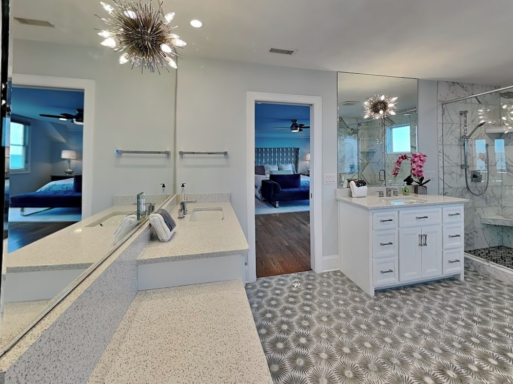Southern Comfort by Carolina Retreats