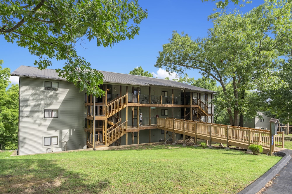 Vacay N Stay - Quiet Community Near Branson!