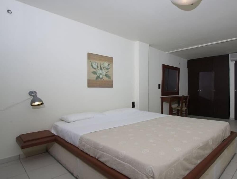 Agnanti Suites