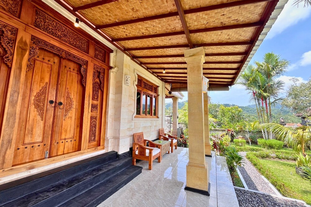 Villa Pastiny Santy Sidemen