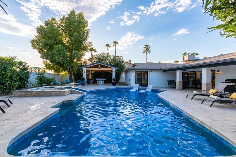 Tequila Time Retreat Custom Pool Spa Dogs OK