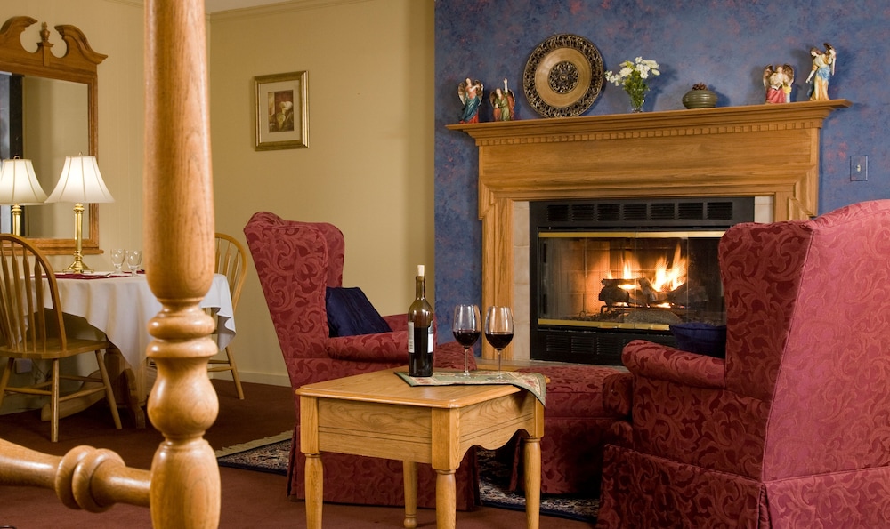 Goldmoor Inn