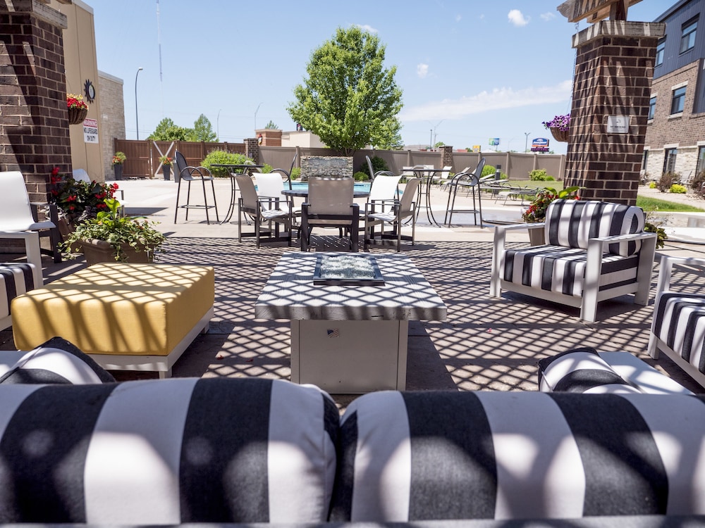 Burlington Vacations - The Catfish Bend Inn  Spa - Property Image 1