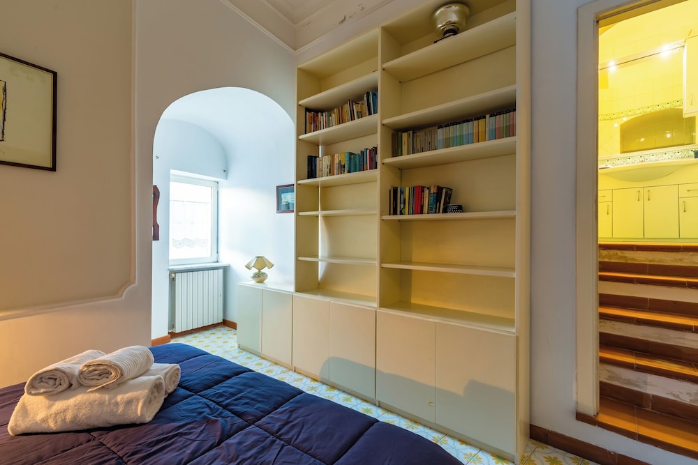 Villa Paola - Hidden Panoramic Garden and Terraces by Napoliapartments