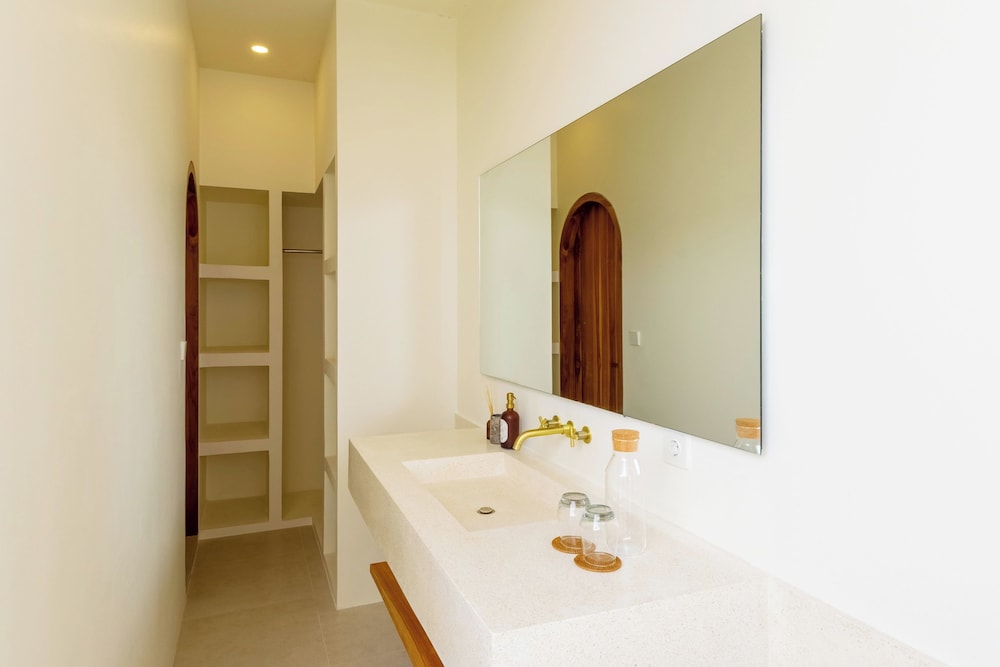 Villa Nokanhui by Pertama Management