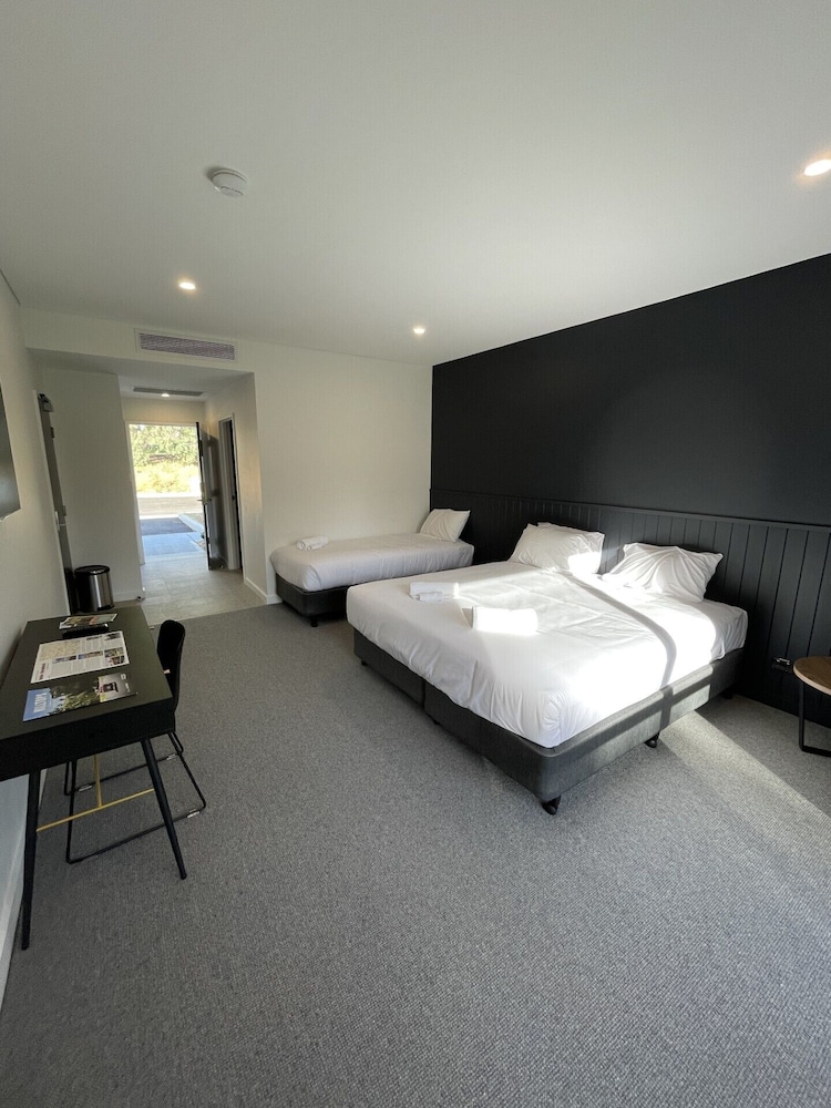 Harden Country Club Motel