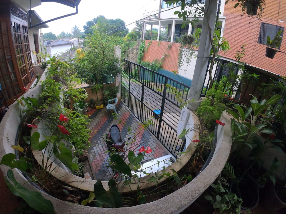 Innovick Residence