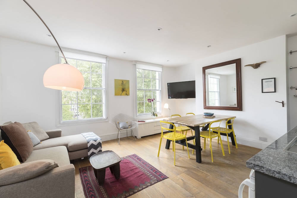 JOIVY Smart 3 bed Flat in Islington, Close to Angel Tube