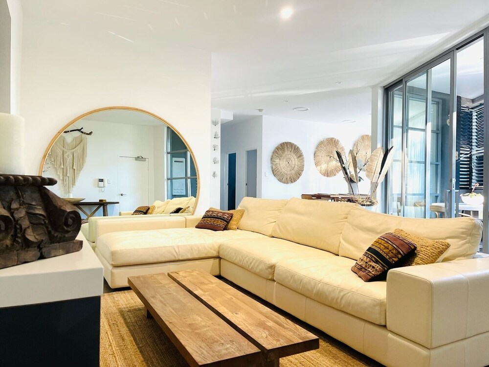 Kozyguru | Botany | 3 Bedroom Designer Holiday Apt