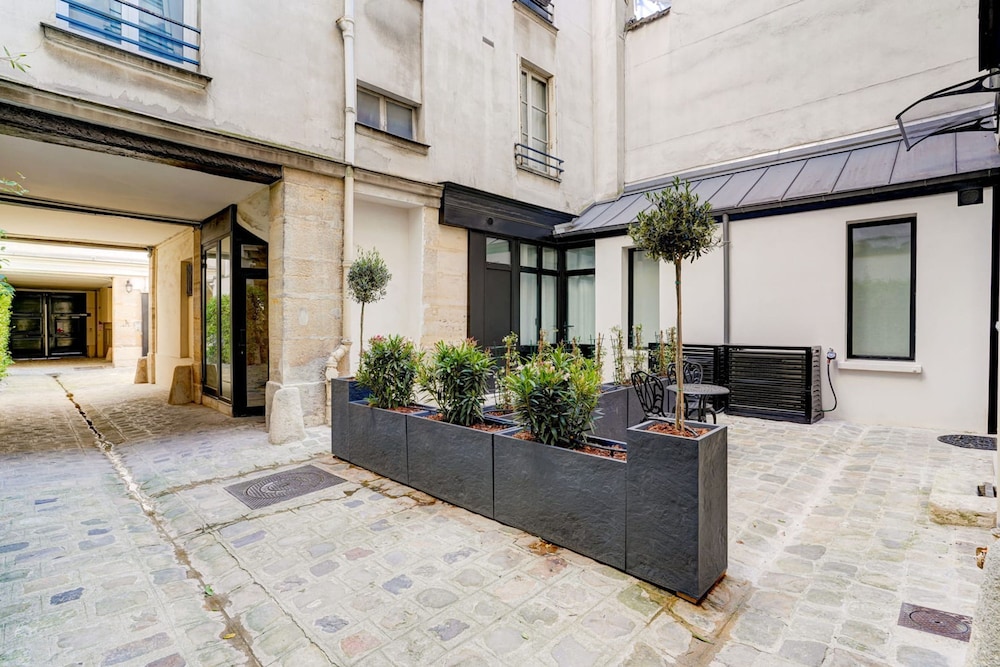 L Atelier Sevres I Cozy 1bed Apt in Paris