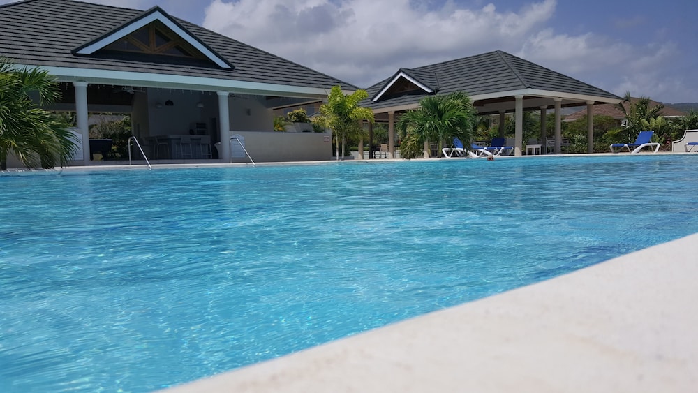 Hotel Ocho Rios Villa at Coolshade X - Image 1
