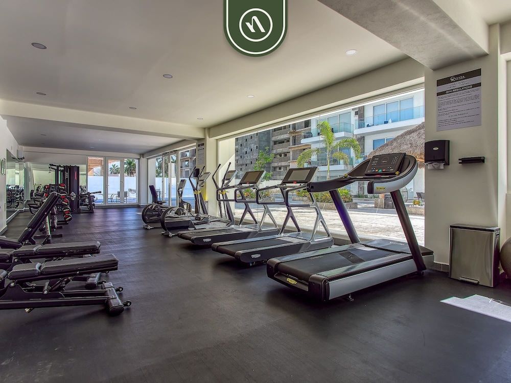 2BR Condo With Private Balcony - Padel Court