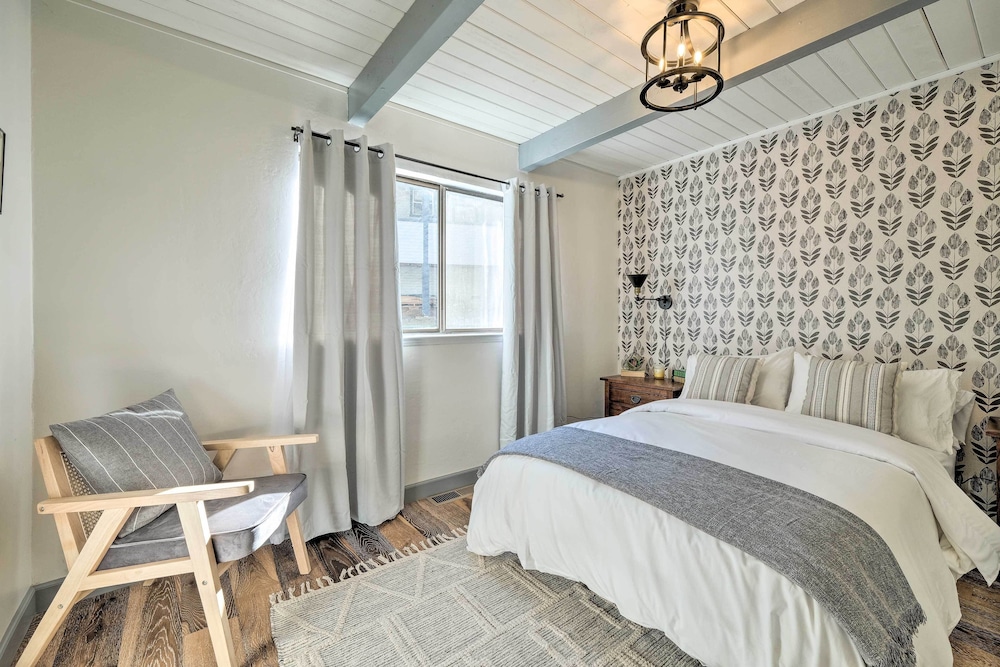 Modern Groveland Chalet ~ 25 Mi to Yosemite! view 5