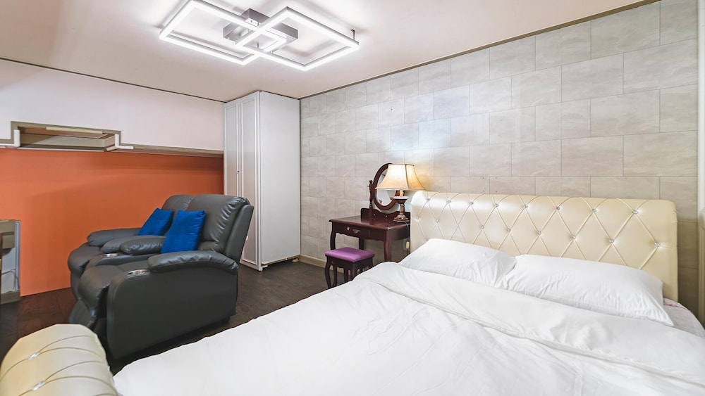 Gapyeong Hillhouse Pension