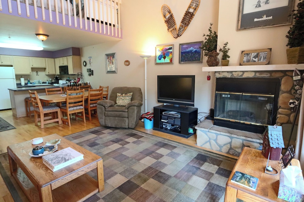 Quiet Cozy Fraser Getaway for 7!