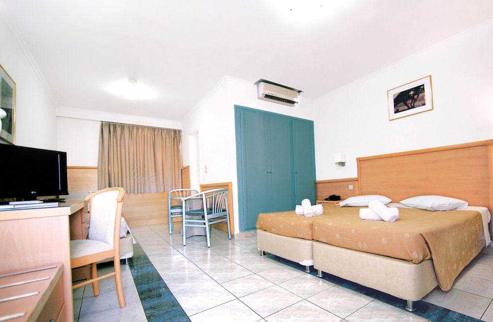 Atlantis Hotel photo 5