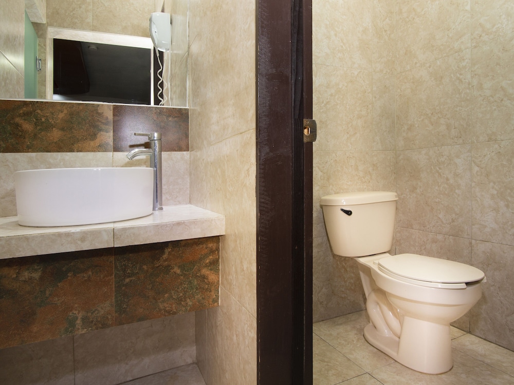 Ensenada Vacations - Hotel Rose Ensenada - Property Image 2