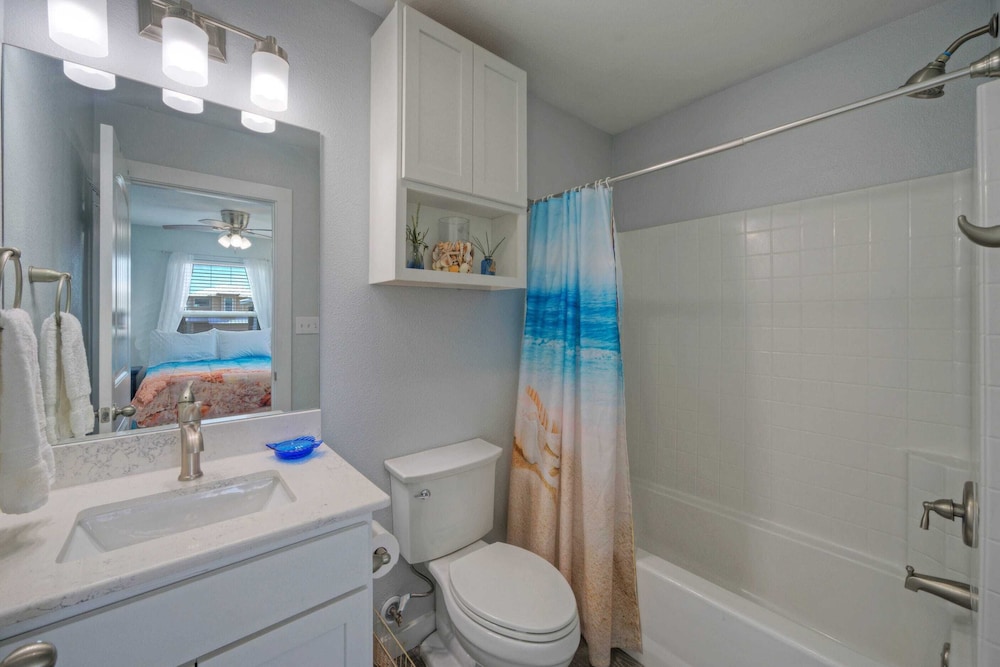 Two Port A Homes Near Beach & Nature Preserve Ideal Group Retreat
