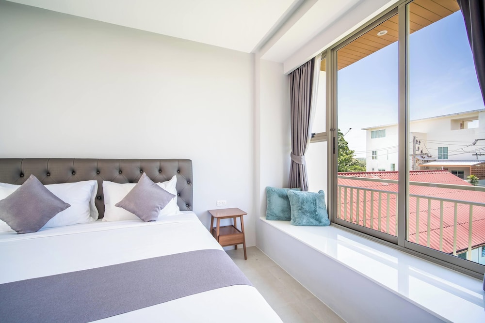 Classic Modern Pool Villas Rawai 3BR