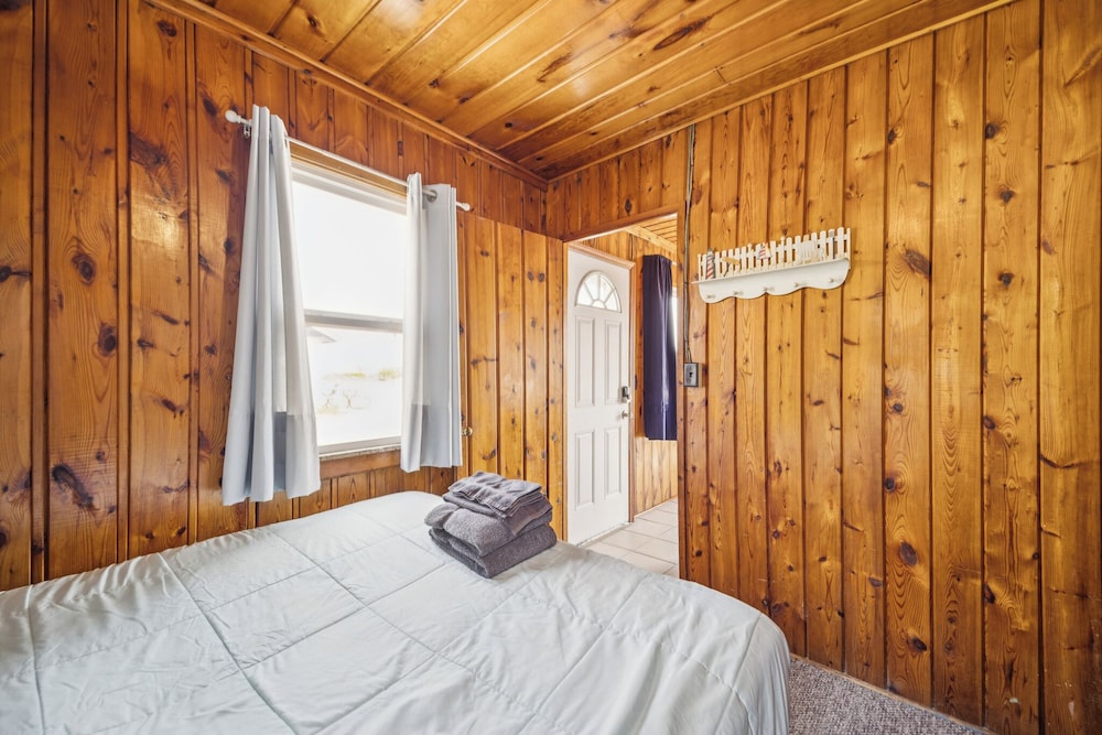 Barefoot Beach Resort