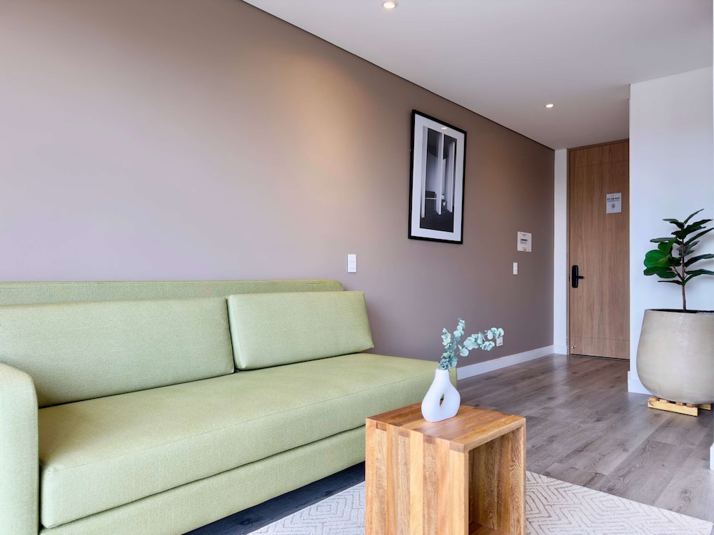 w Remarkable 1BR w Balcony in Santa Barbara