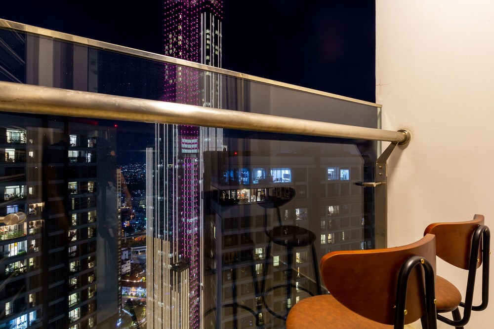 An Corner Vinhomes Central Park 2bedrooms