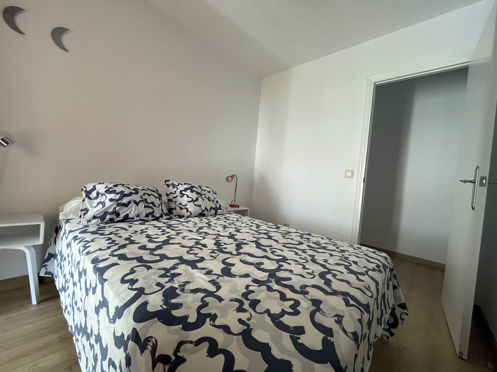 Cd-2063 Three Bedroom With Roof Terrace