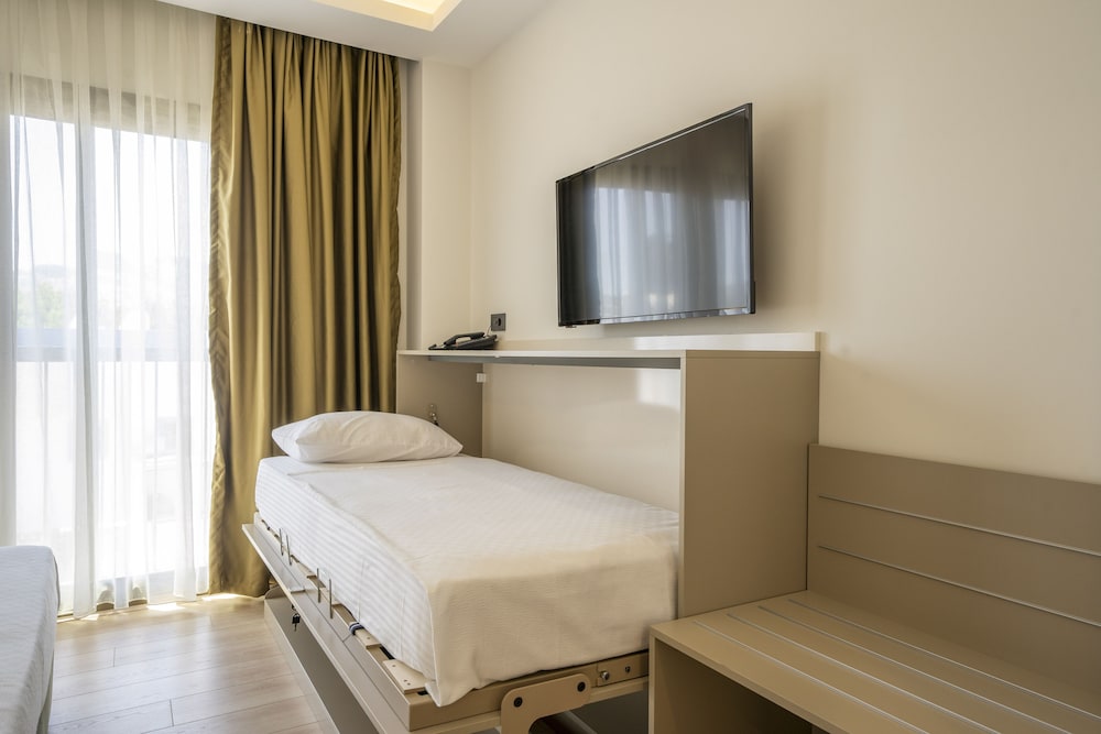 Olive Tree Hotel - Image 5