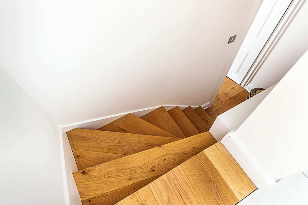Modern Top-floor Victorian Charm in Kensington