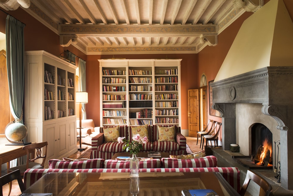 Borgo Pignano Volterra Tuscany