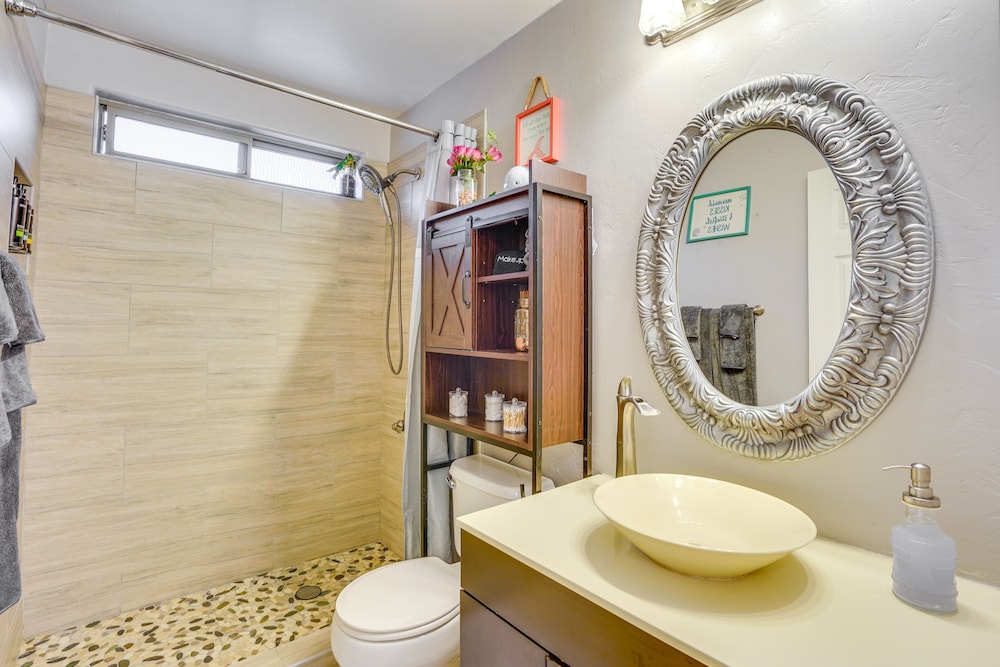 Cozy Tucson Getaway w/ Hot Tub: 4 Mi to Casino
