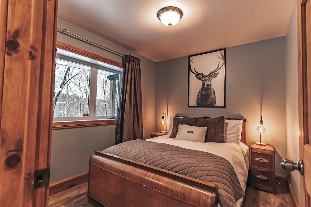 The Pika - Beautiful Mountain-top Cottage With 23 Acres of Private Land With Hiking