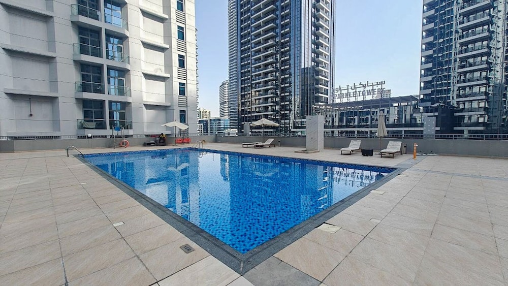 Premium 1-bedroom Apartment in Dubai Marina