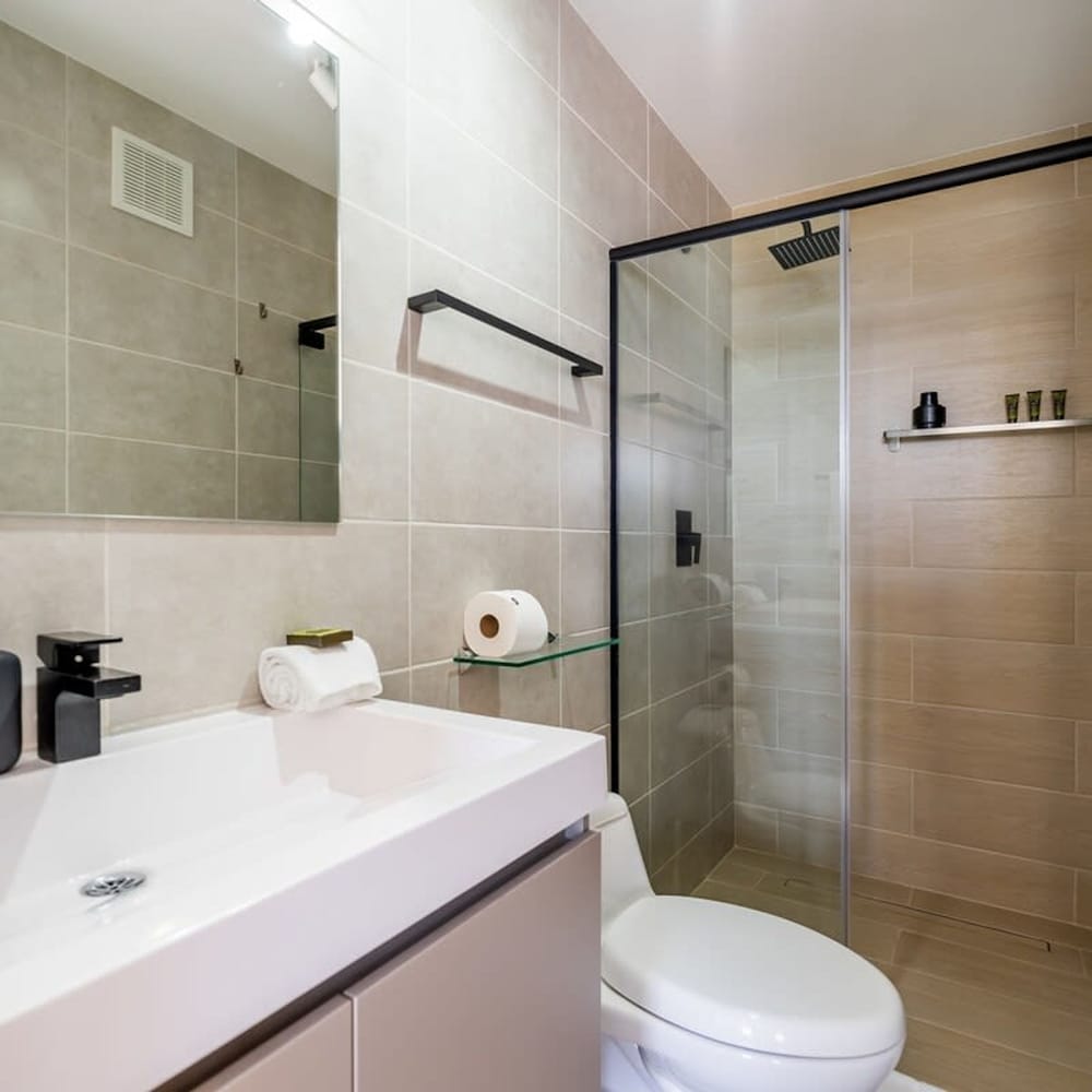 w Wonderful 1BR in San Francisco With Balcony