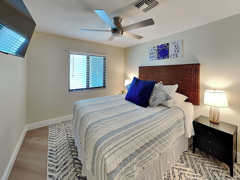 Seaside 5 by Distinctive Beach Rentals