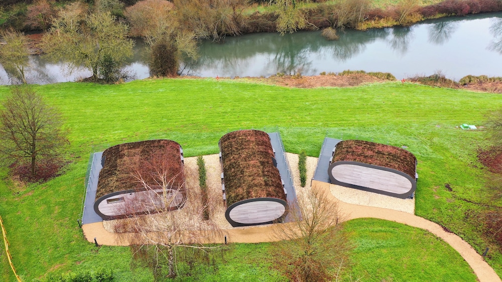 Sustainable 2BD Pod on Old Chalford Farm